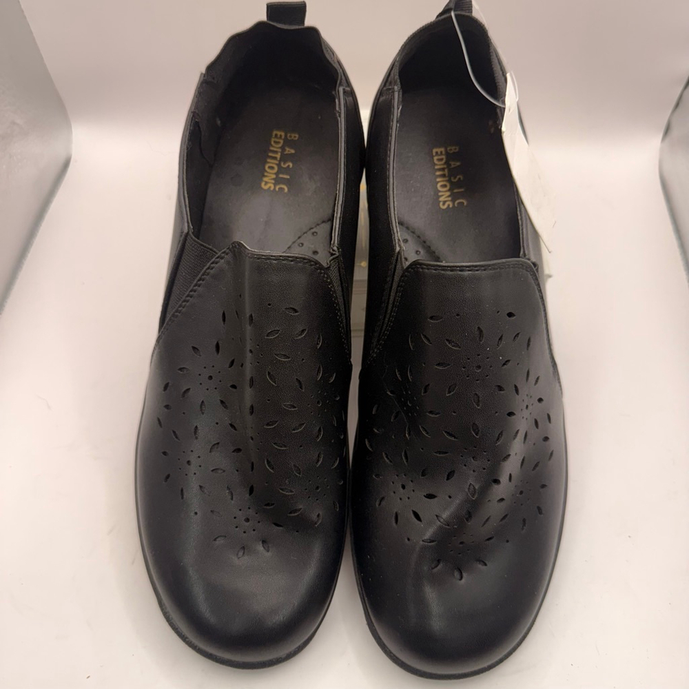 Women's Basic Editions Black Loafers Size 8